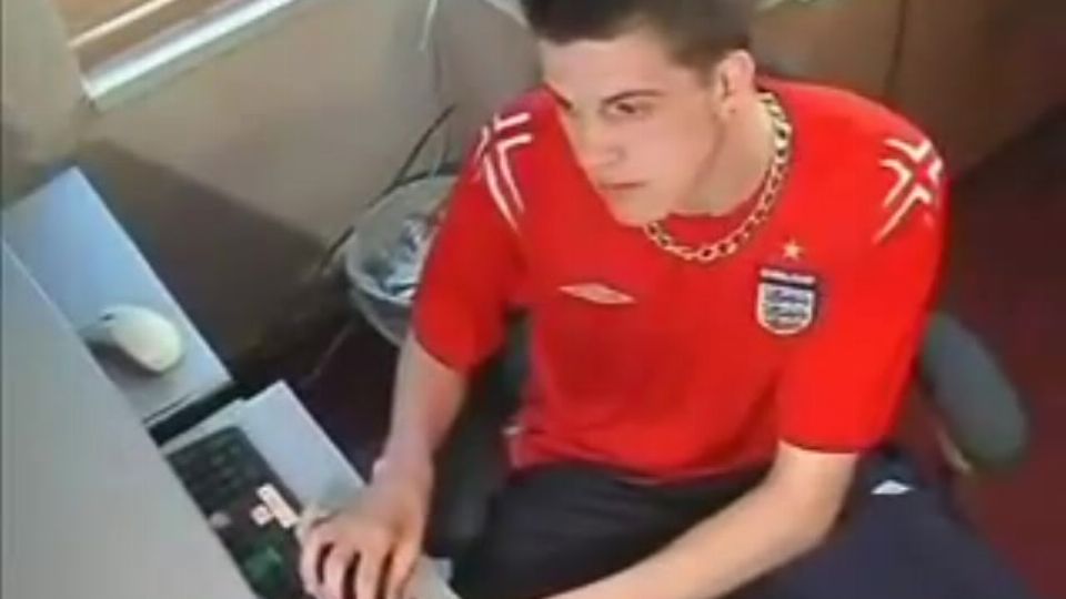 Dicker Schwanz: Europäischer Typ gibt heiße Wichsvorstellung