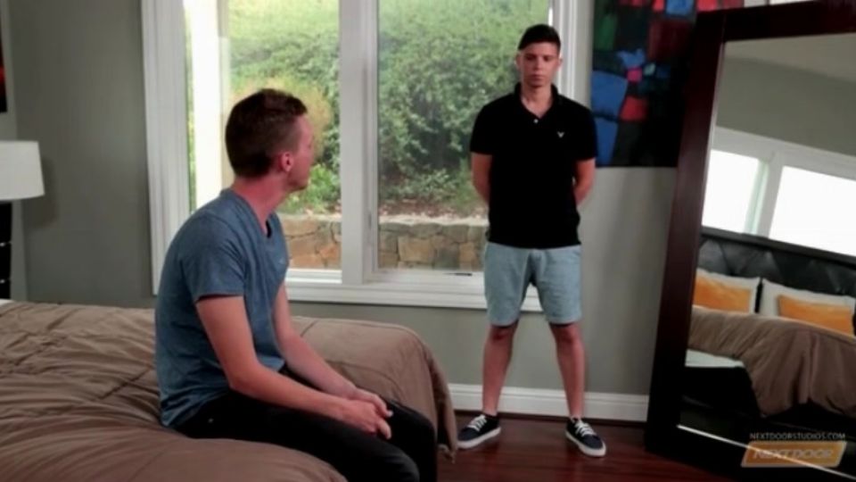 Heißes Knutschen führt zu geilem Schwanzlutschen