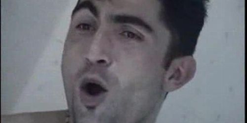 Geile Blowjob-Action zwischen zwei behaarten türkischen Männern